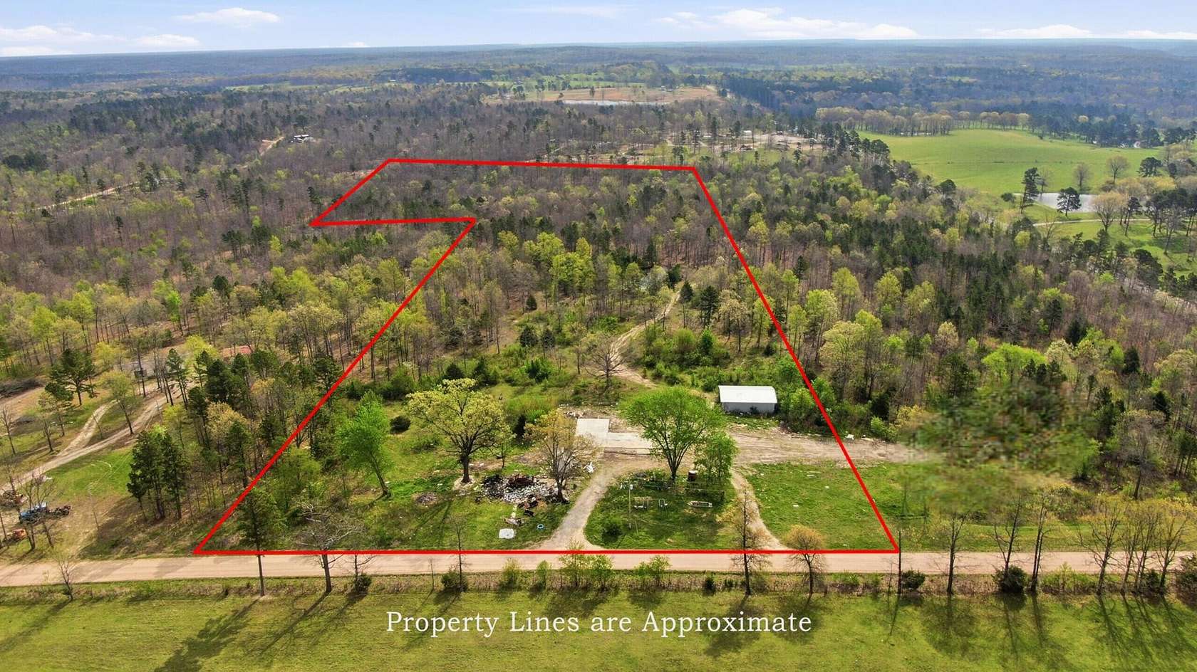 21 Acres of Agricultural & Residential Land for Sale in Summersville, Missouri