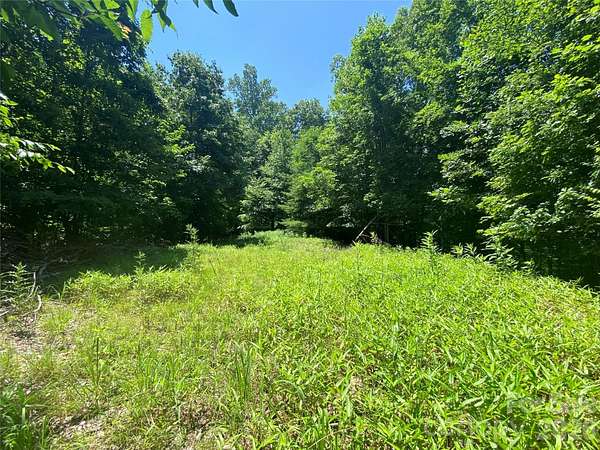 1.38 Acres of Residential Land for Sale in Green Mountain, North Carolina