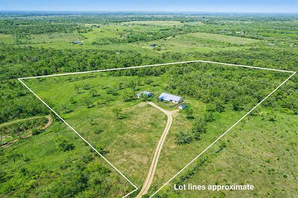 10 Acres of Recreational Land with Home for Sale in Dale, Texas