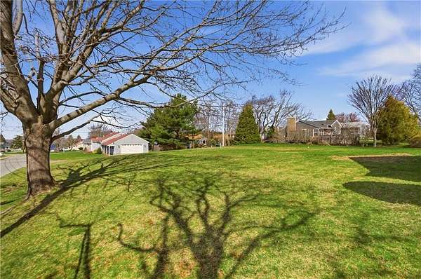 0.23 Acres of Residential Land for Sale in Tiverton, Rhode Island