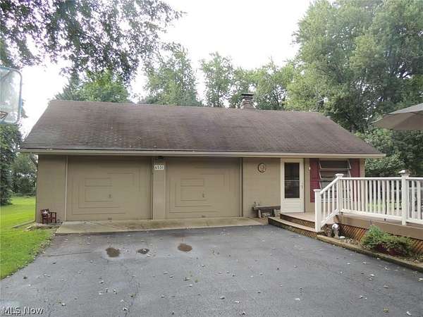 1.82 Acres of Land with Home for Sale in New Middletown, Ohio