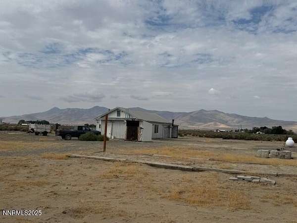 4.28 Acres of Land with Home for Sale in Winnemucca, Nevada