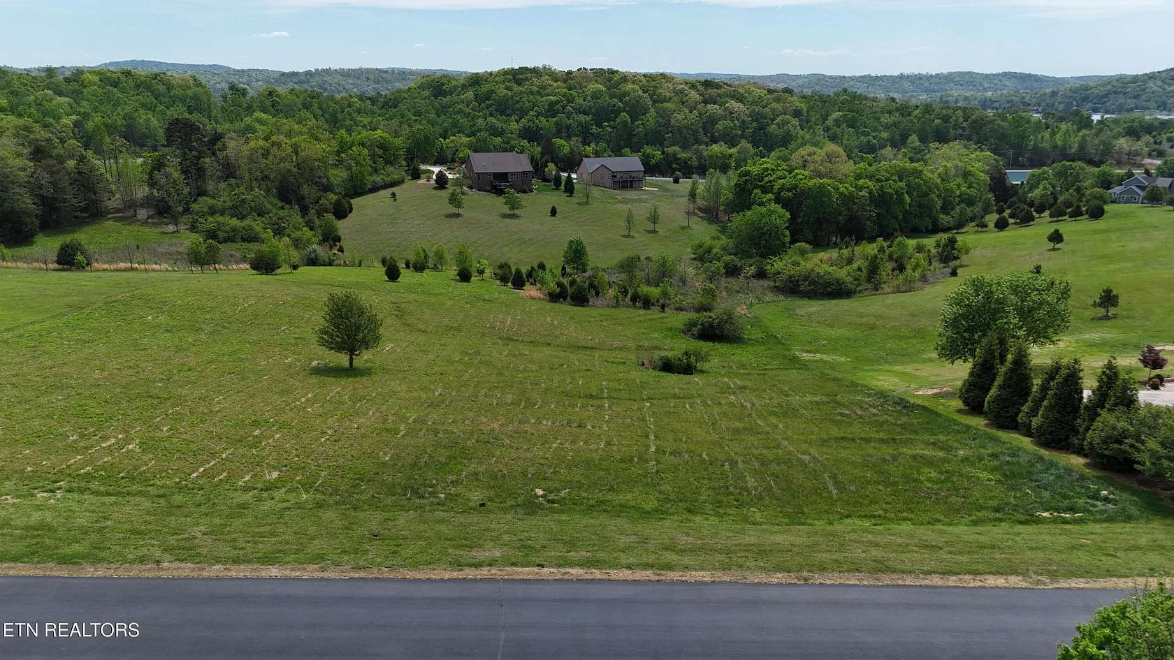1.74 Acres of Residential Land for Sale in Rockwood, Tennessee