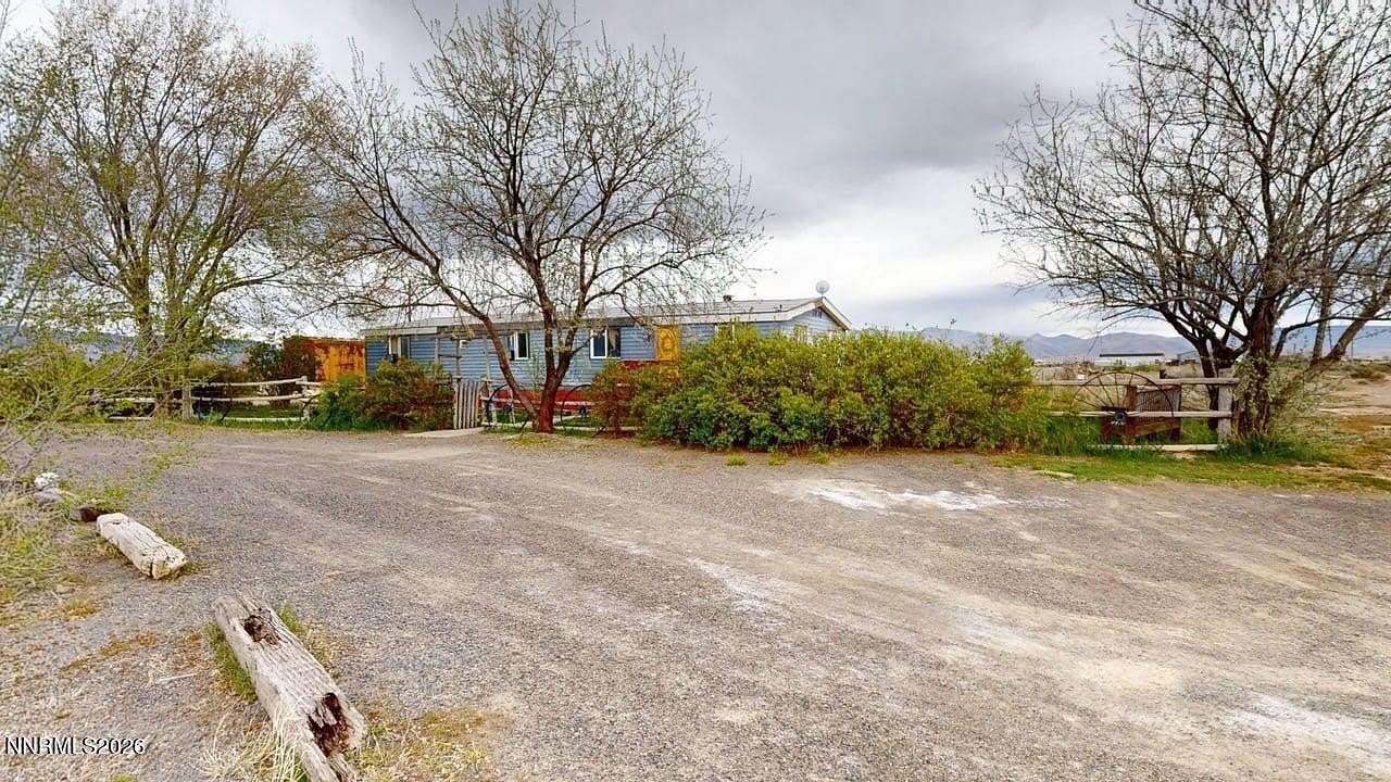 4.86 Acres of Land with Home for Sale in Battle Mountain, Nevada
