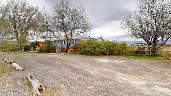 4.86 Acres of Land with Home for Sale in Battle Mountain, Nevada