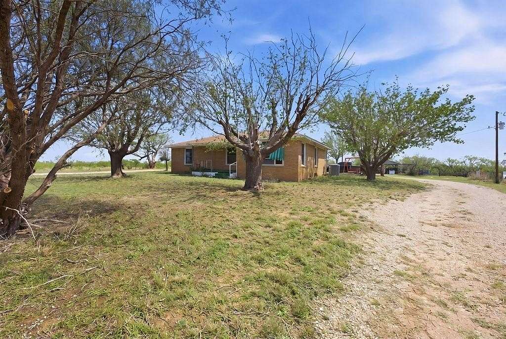 164 Acres of Land with Home for Sale in Colorado City, Texas