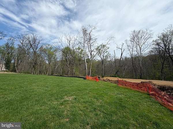 5.1 Acres of Land with Home for Sale in Newtown Square, Pennsylvania