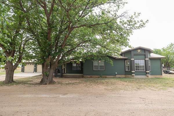 1.5 Acres of Land with Home for Sale in Colorado City, Texas
