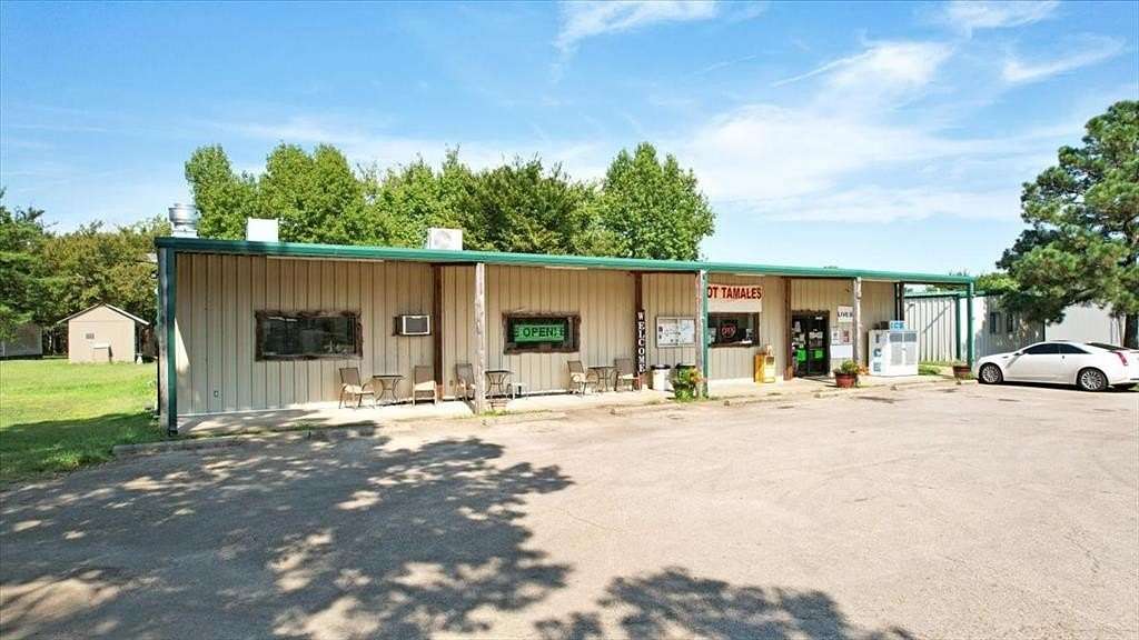 1.6 Acres of Commercial Land for Sale in Pittsburg, Texas