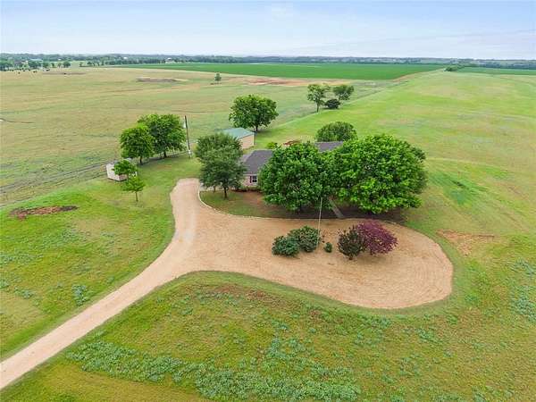 5 Acres of Land with Home for Sale in Moody, Texas
