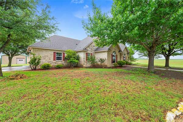 5 Acres of Land with Home for Sale in Moody, Texas