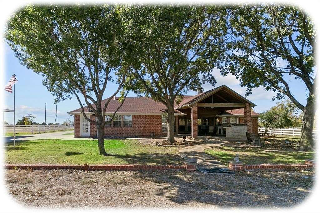 10 Acres of Improved Land for Sale in Nevada, Texas