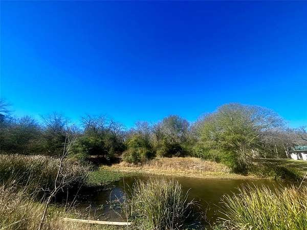 1 Acre of Residential Land for Sale in Groesbeck, Texas