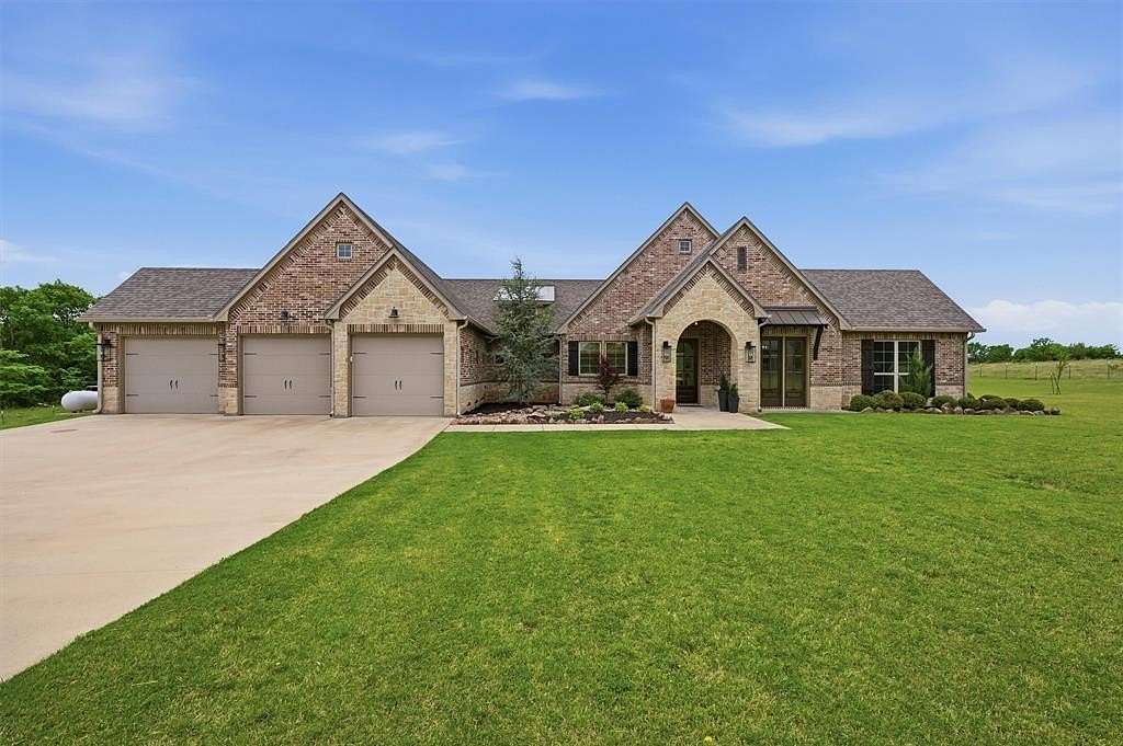 11.2 Acres of Land with Home for Sale in Sherman, Texas