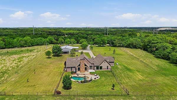 11.2 Acres of Land with Home for Sale in Sherman, Texas
