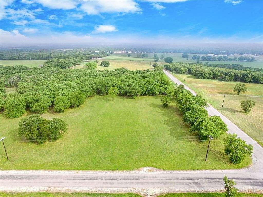 5 Acres of Residential Land for Sale in Iredell, Texas