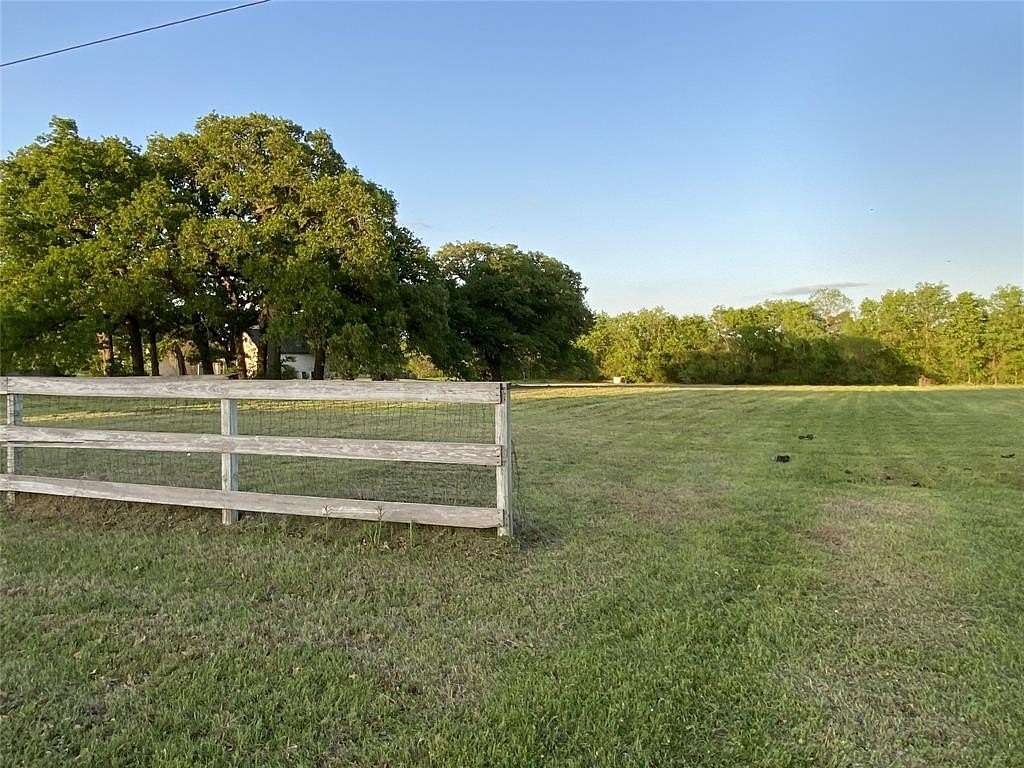 2.52 Acres of Residential Land for Sale in Gainesville, Texas