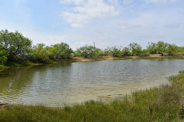 316 Acres of Land with Home for Sale in Voss, Texas