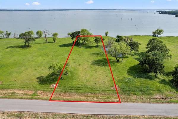 1.16 Acres of Residential Land for Sale in Corsicana, Texas
