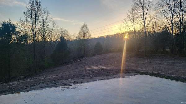 8 Acres of Residential Land for Sale in Bloomfield, Indiana