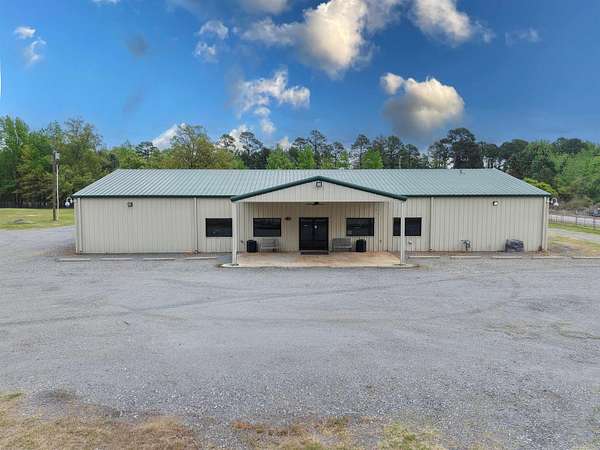2 Acres of Improved Mixed-Use Land for Sale in Redfield, Arkansas
