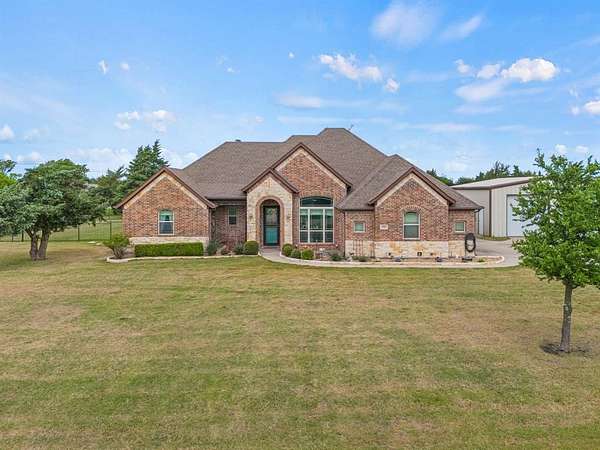 1.58 Acres of Land with Home for Sale in Royse City, Texas