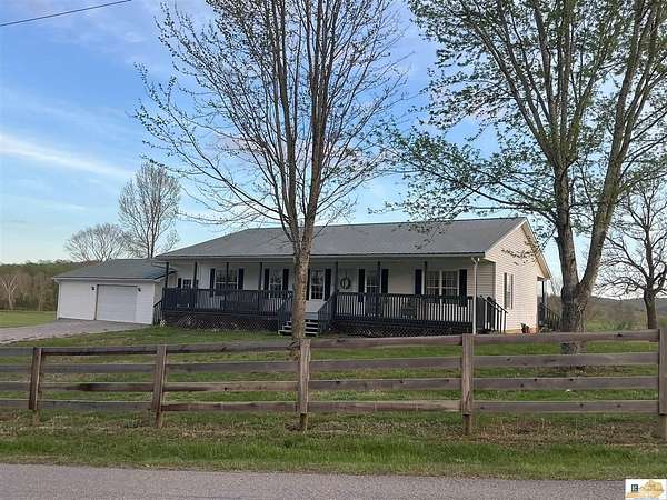 4.86 Acres of Land with Home for Sale in Munfordville, Kentucky