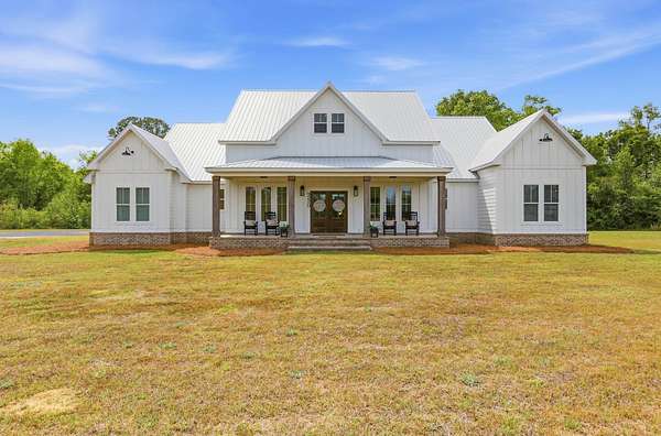 3 Acres of Land with Home for Sale in Andrews, South Carolina