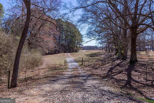 18.8 Acres of Land with Home for Sale in Senoia, Georgia
