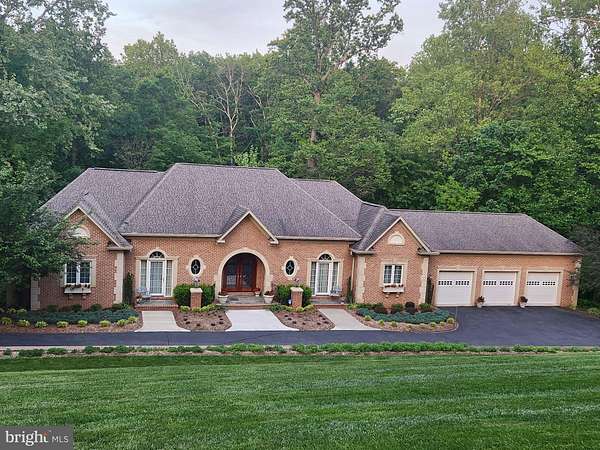 3 Acres of Land with Home for Sale in Leesburg, Virginia