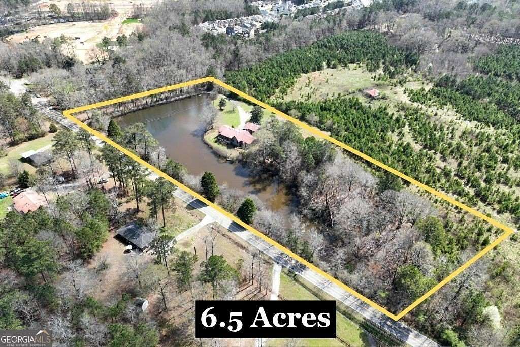 6.55 Acres of Land with Home for Lease in Palmetto, Georgia