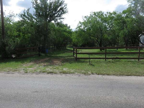 7.39 Acres of Land for Sale in Sunrise Beach Village, Texas