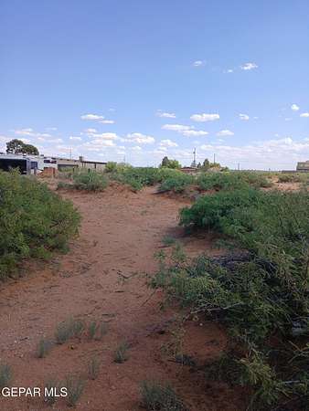 2 Acres of Residential Land for Sale in El Paso, Texas
