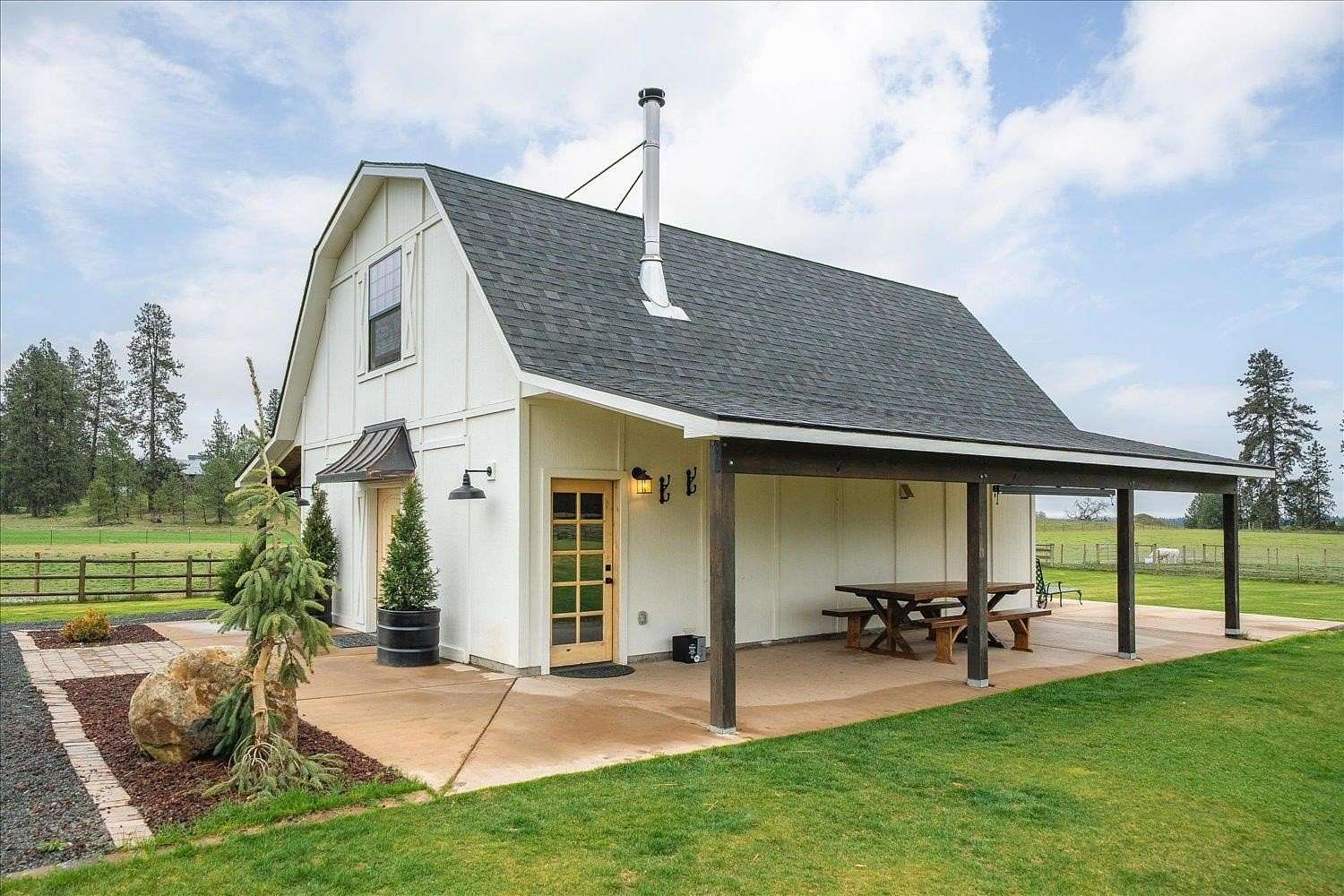 10 Acres of Land with Home for Sale in Cheney, Washington