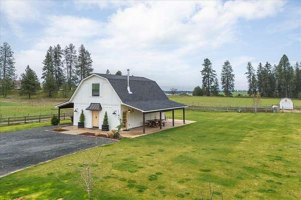 10 Acres of Land with Home for Sale in Cheney, Washington