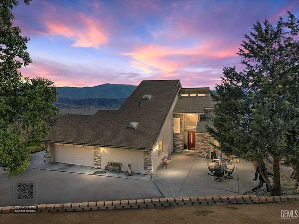 4.44 Acres of Land with Home for Sale in Tehachapi, California