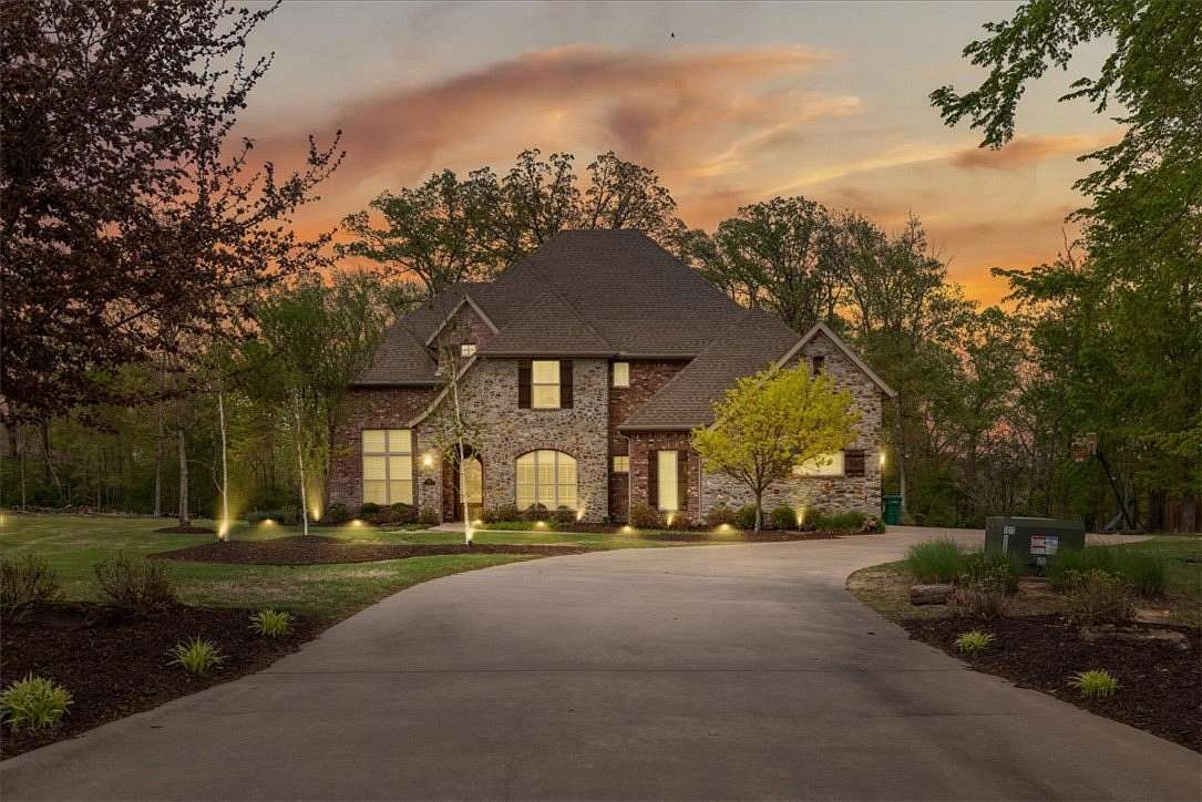 1.58 Acres of Land with Home for Sale in Centerton, Arkansas