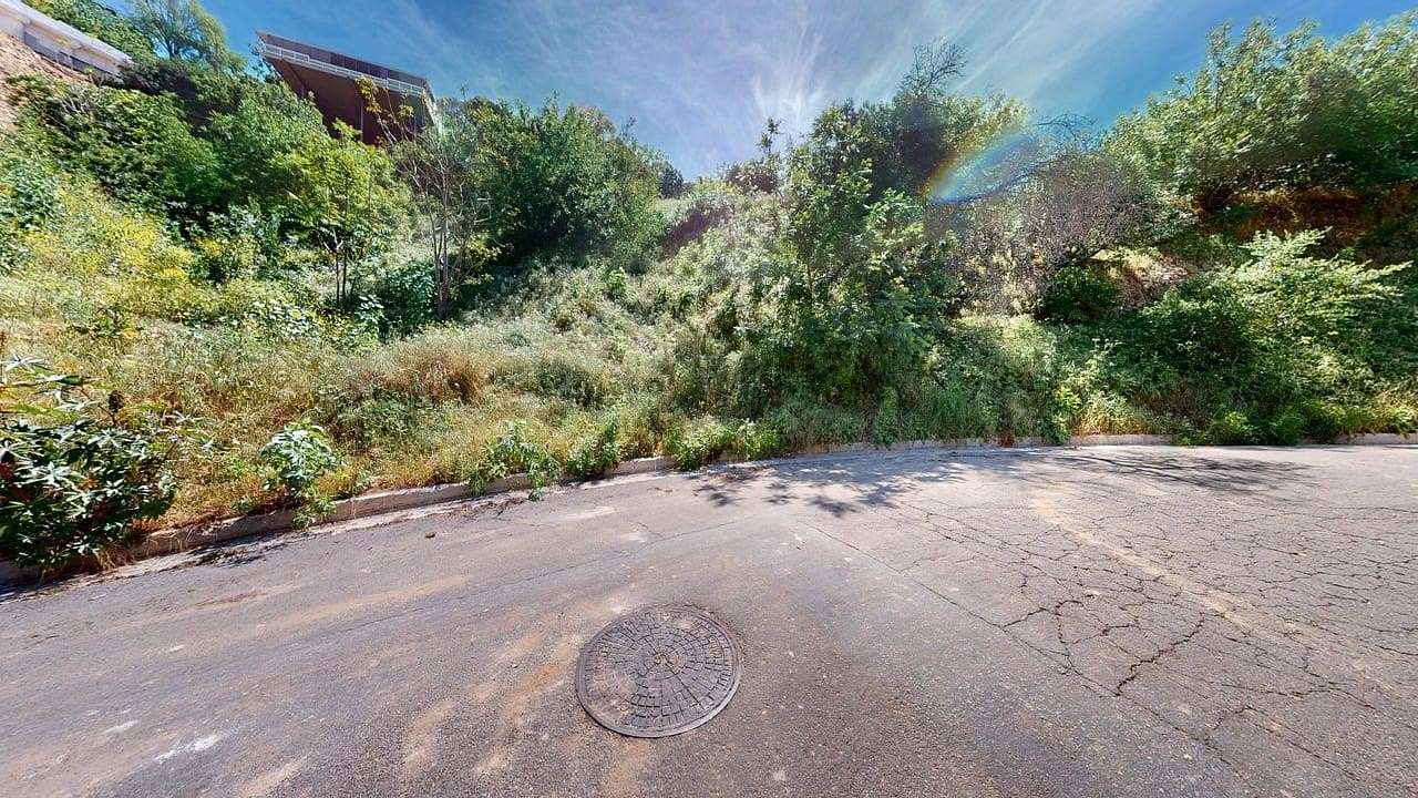 0.22 Acres of Residential Land for Sale in Sherman Oaks, California