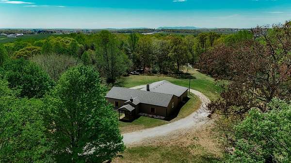 5.6 Acres of Improved Commercial Land for Sale in Goodview, Virginia