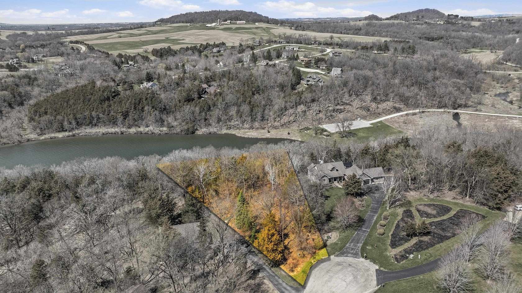 0.54 Acres of Land for Sale in Galena, Illinois