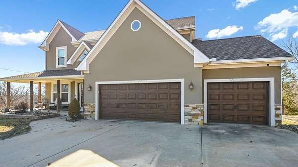 10.5 Acres of Land with Home for Sale in Edwardsville, Kansas