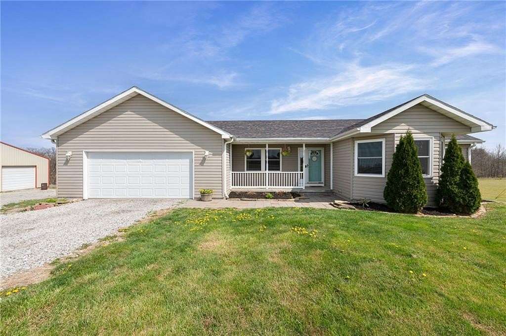 15 Acres of Land with Home for Sale in Rea, Missouri