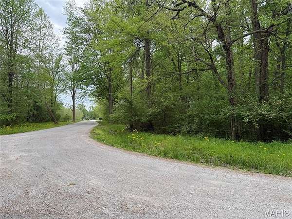 2.62 Acres of Residential Land for Sale in Carbondale, Illinois