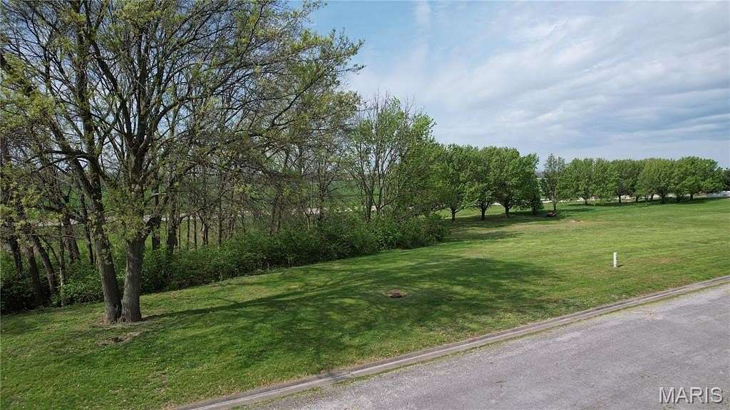 0.39 Acres of Residential Land for Sale in New Athens, Illinois