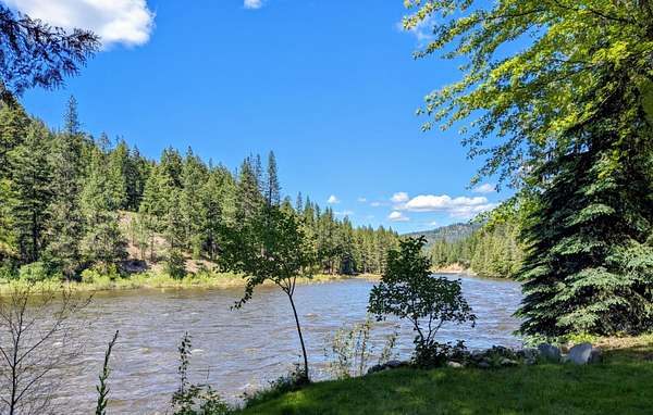 9 Acres of Land with Home for Sale in Kettle Falls, Washington