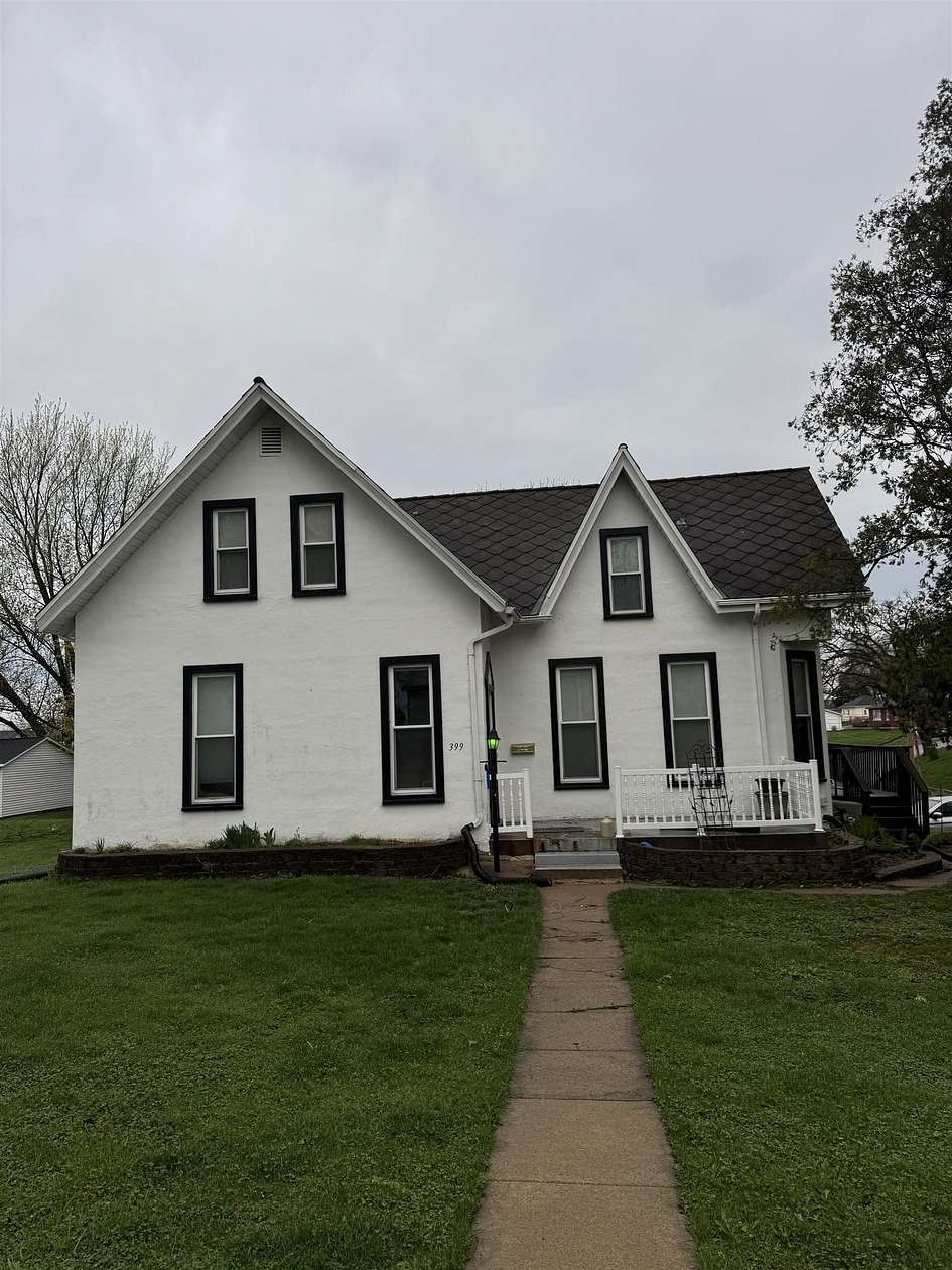 31 Acres of Land with Home for Sale in East Dubuque, Illinois