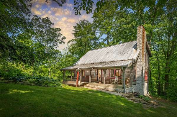 11.8 Acres of Land with Home for Sale in Mount Vernon, Ohio