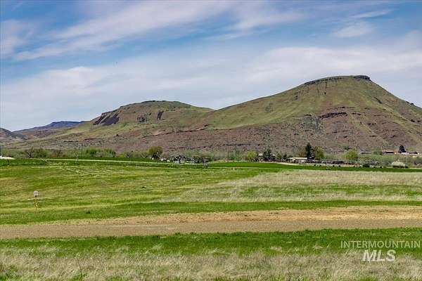 5 Acres of Residential Land for Sale in Emmett, Idaho