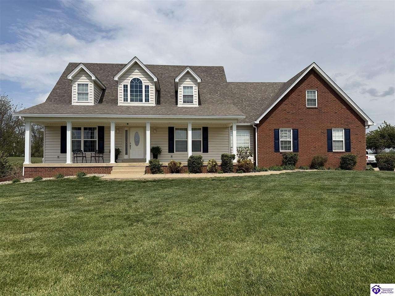 2 Acres of Land with Home for Sale in Hodgenville, Kentucky