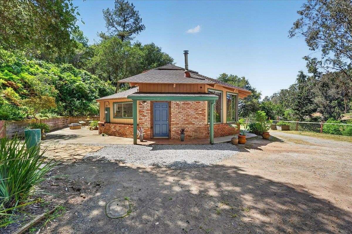 3 Acres of Land with Home for Sale in Aromas, California